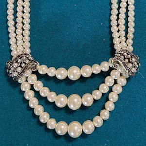 Vintage Heidi Daus Pearl Necklace and Earring Set